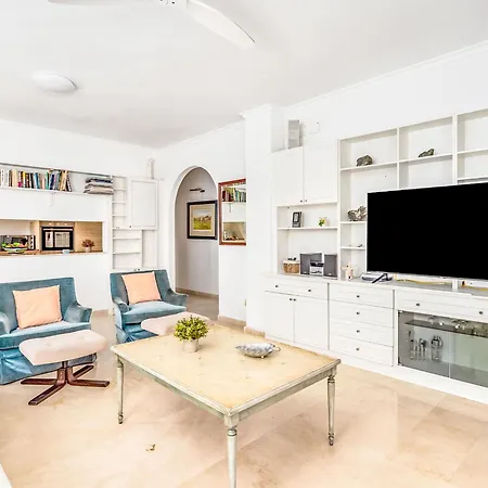 Capitan By Interhome Fuengirola