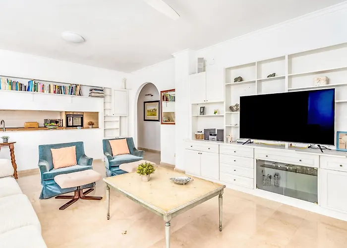 Edificio El Rey-2 By Interhome Fuengirola